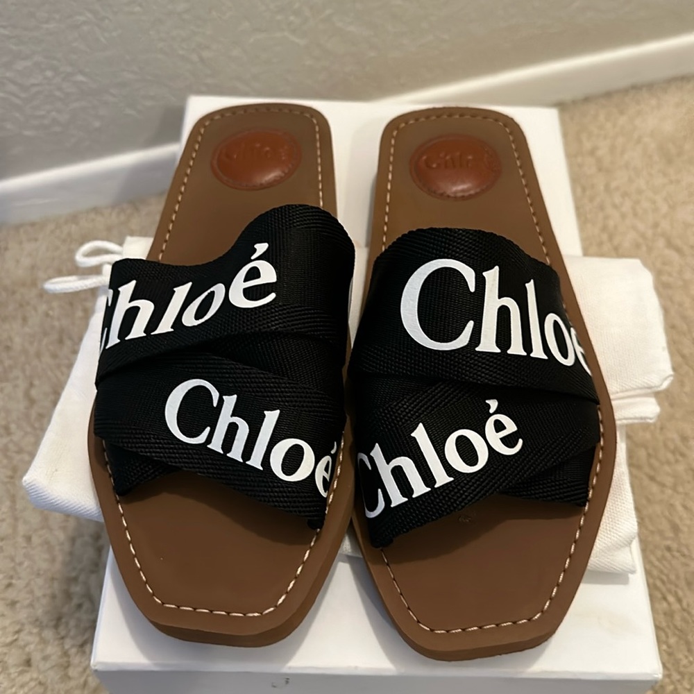 Chloe black slides